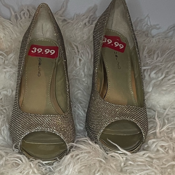 Gold Peep Toe Heels - Picture 5 of 5